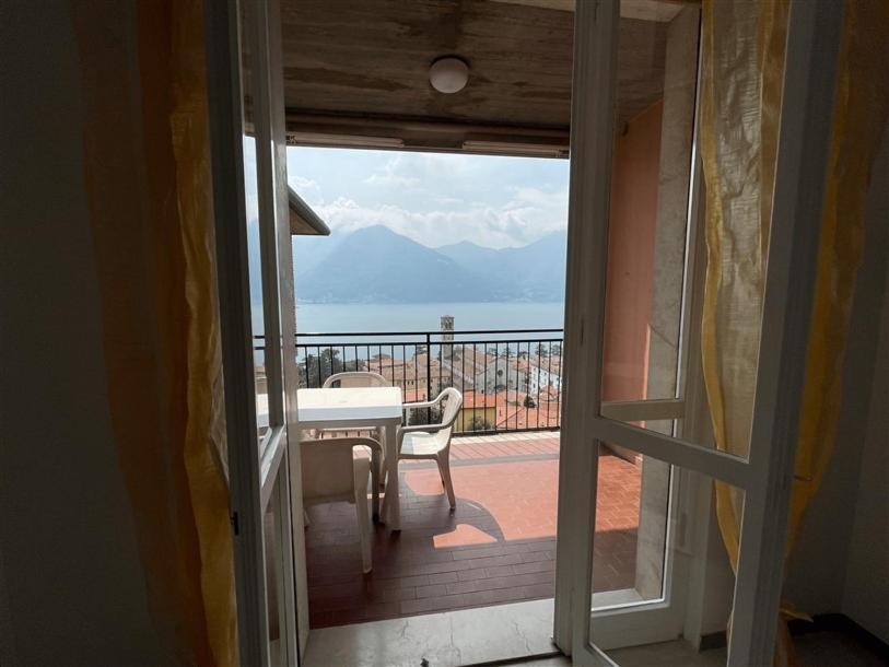 Iseolakerental - Casa Pluto Lovere Bagian luar foto